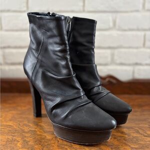 Vero Cuoio Black Leather Heeled Boots
